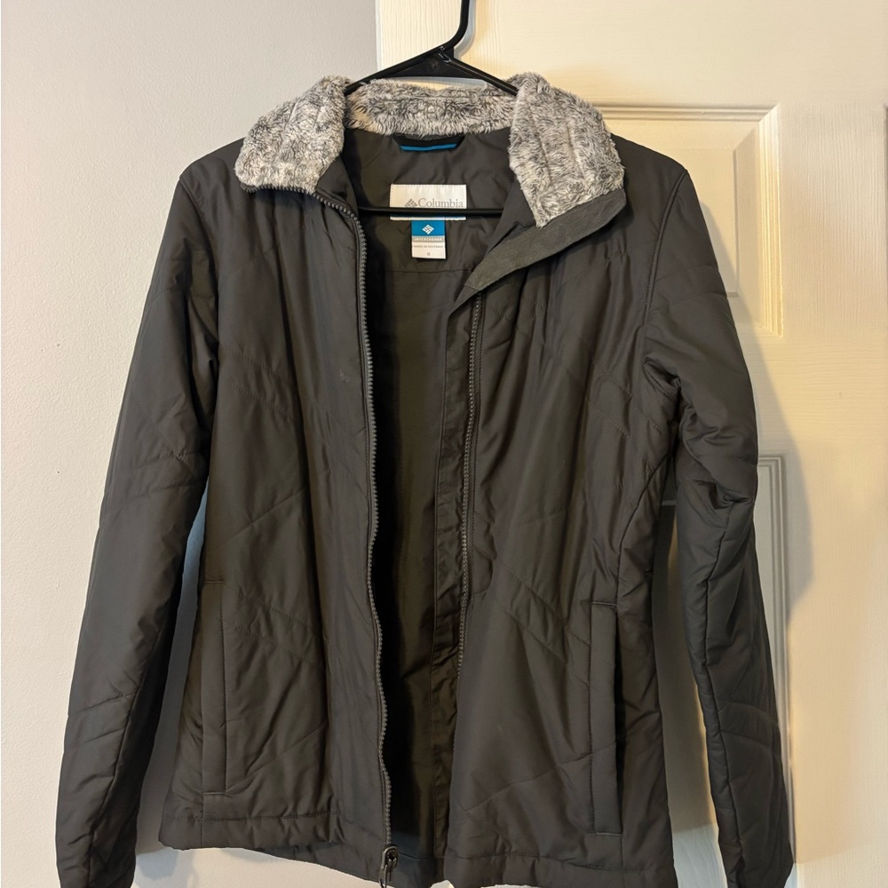 Columbia Gray Jacket with Faux Fur Collar
